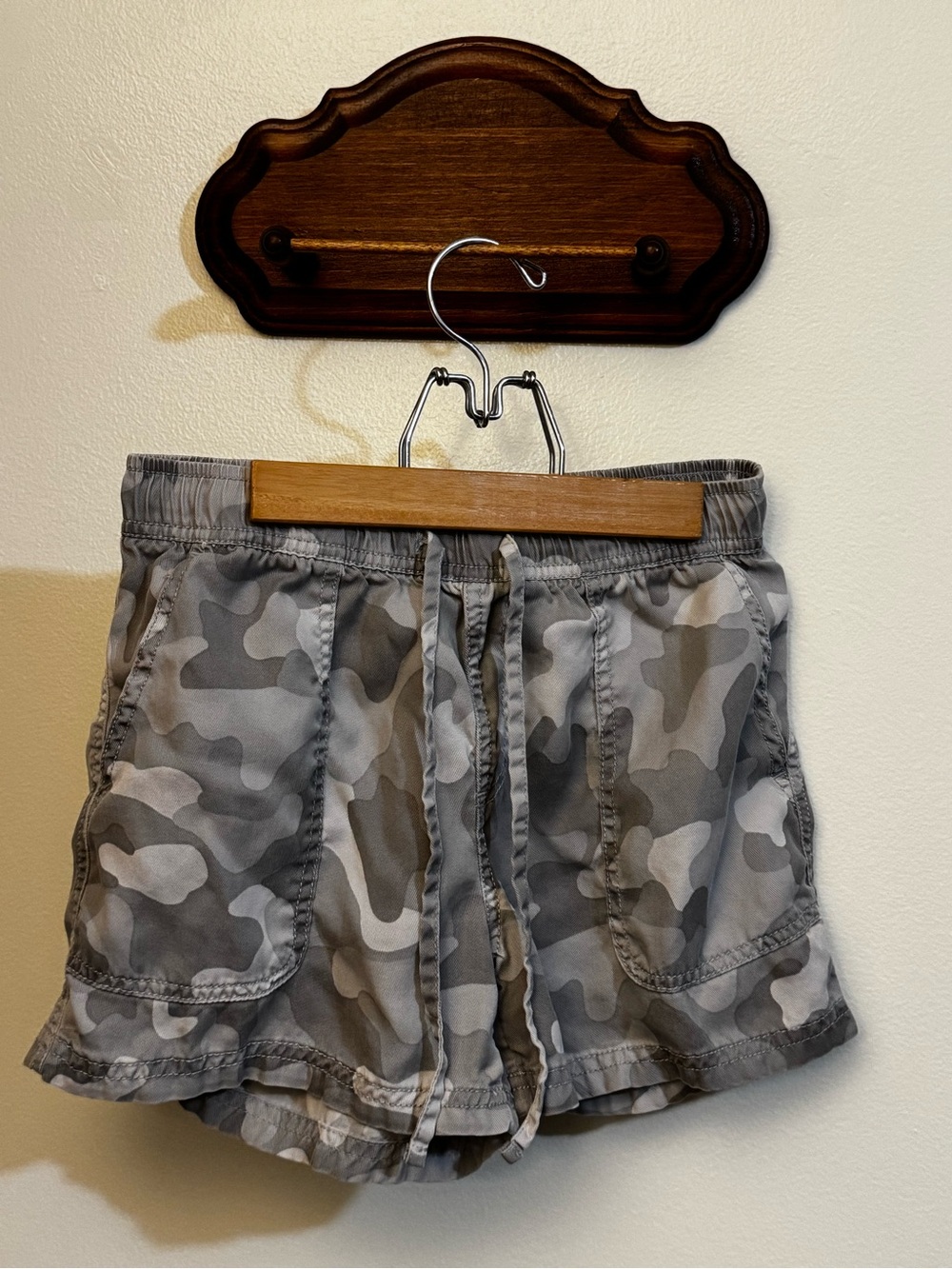 C&C California Gray Camo Elastic Waist Drawstring Shorts